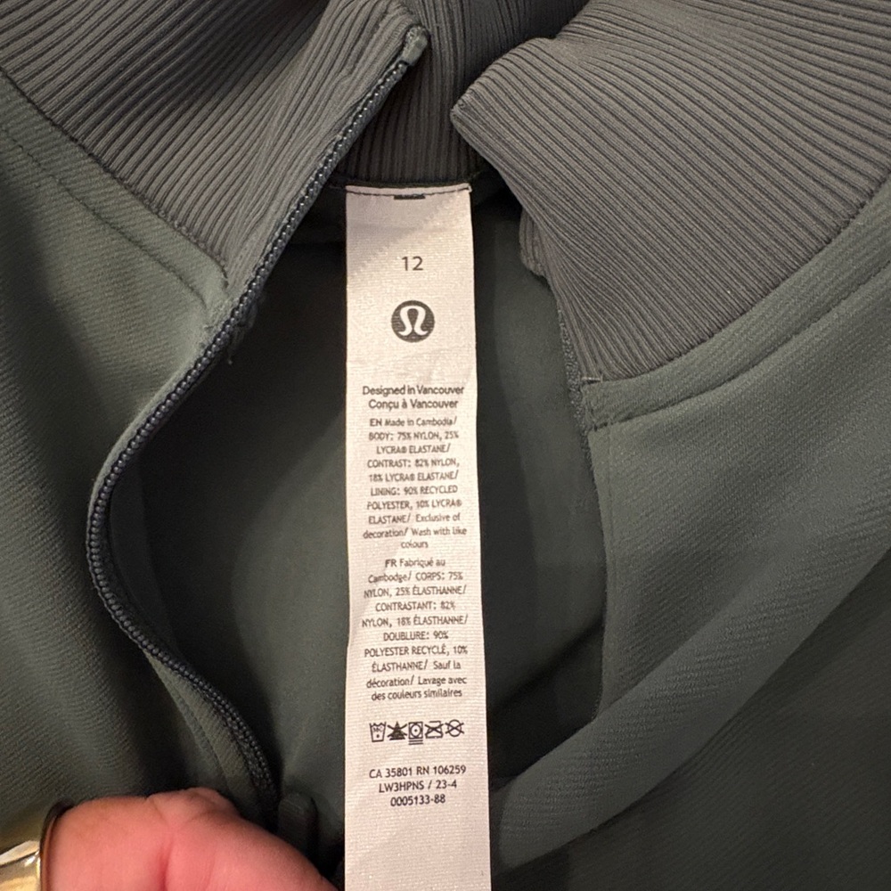 Lululemon Wunder Train Track Jacket size 12 - Picture 5 of 5